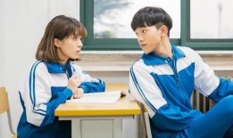 校园夫妇在线观看,浪漫邂逅，甜蜜校园生活全景再现